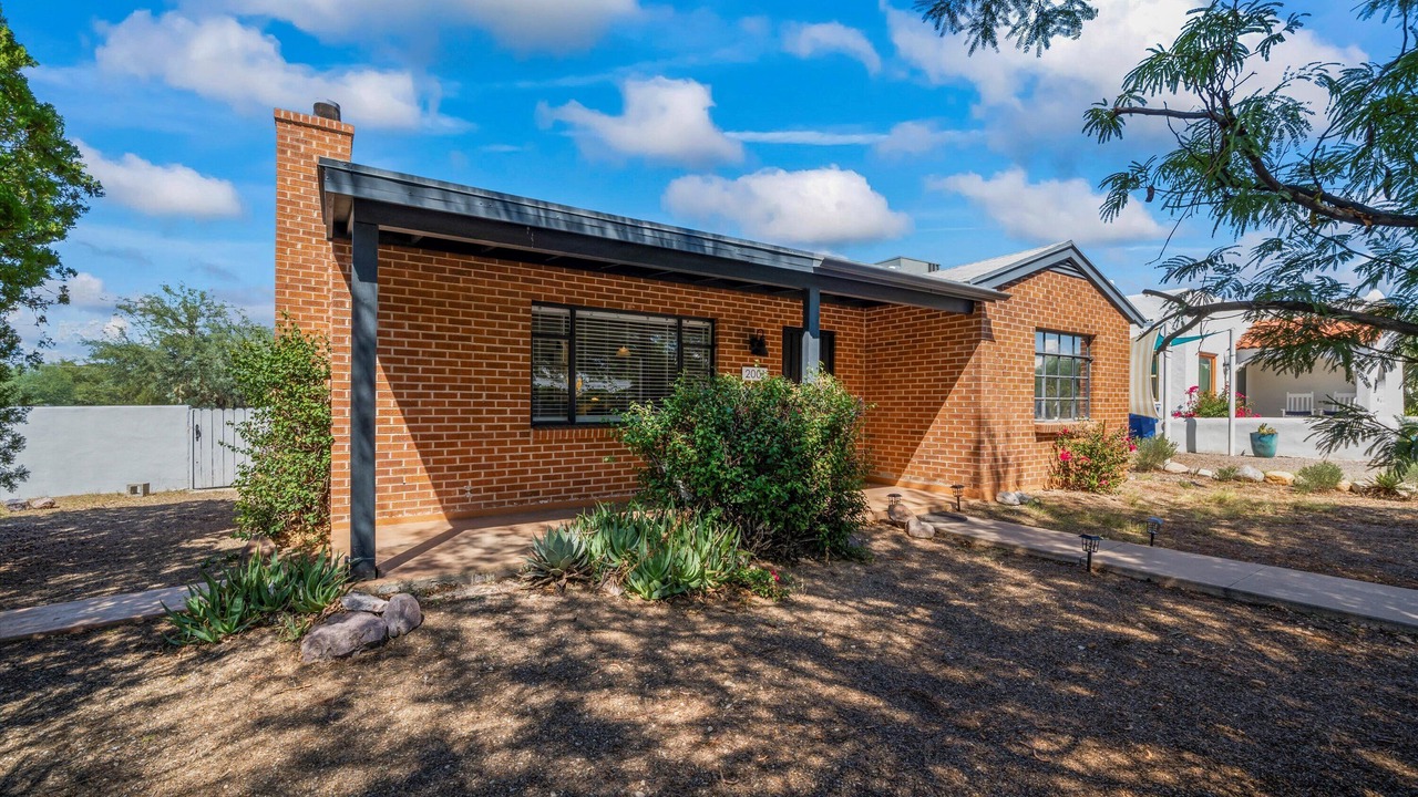 Photo of Outdoor in Sam Hughes