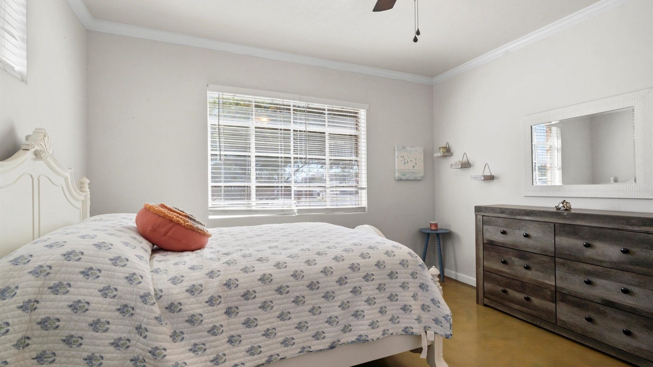 Photo of Bedroom in Sam Hughes