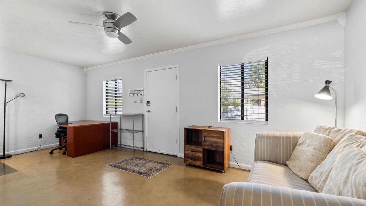 Photo of Livingroom in Sam Hughes