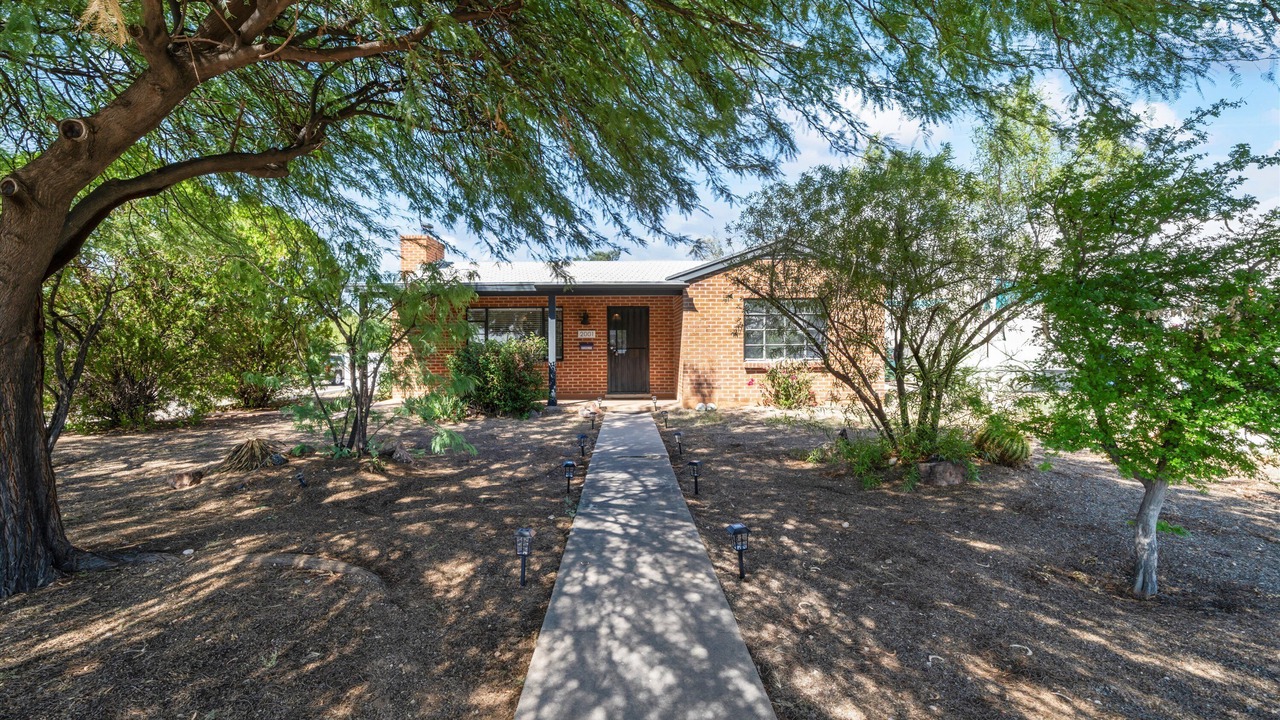 Photo of Outdoor in Sam Hughes