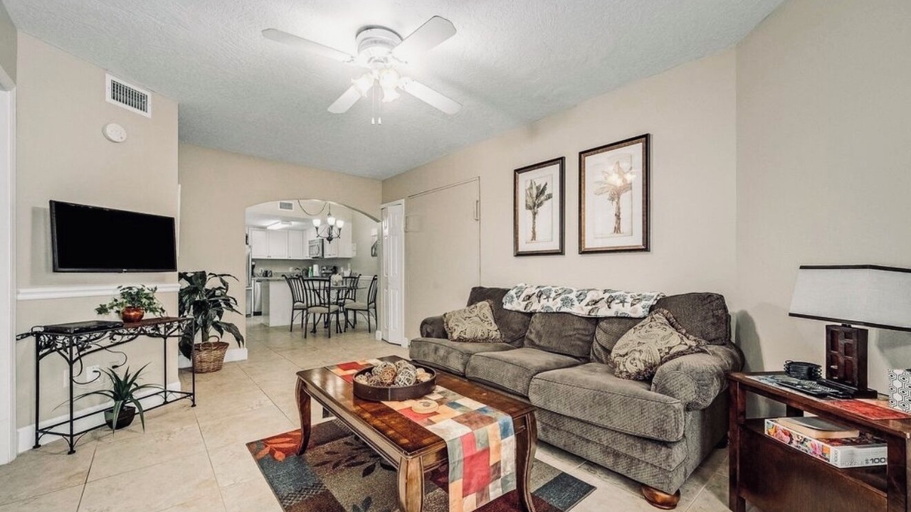 Photo of Livingroom in Cape Caneveral Beach Gardens