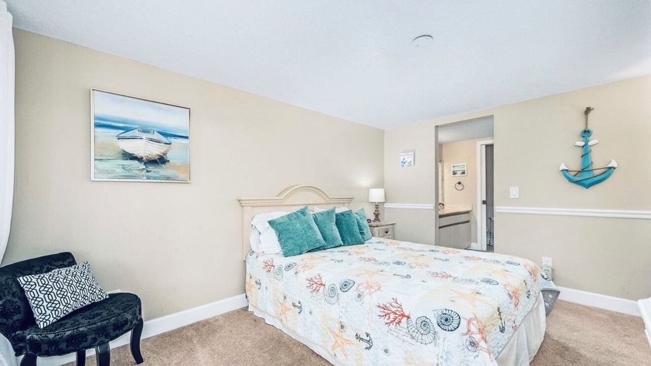 Photo of Bedroom in Cape Caneveral Beach Gardens