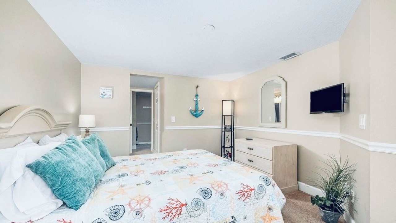 Photo of Bedroom in Cape Caneveral Beach Gardens