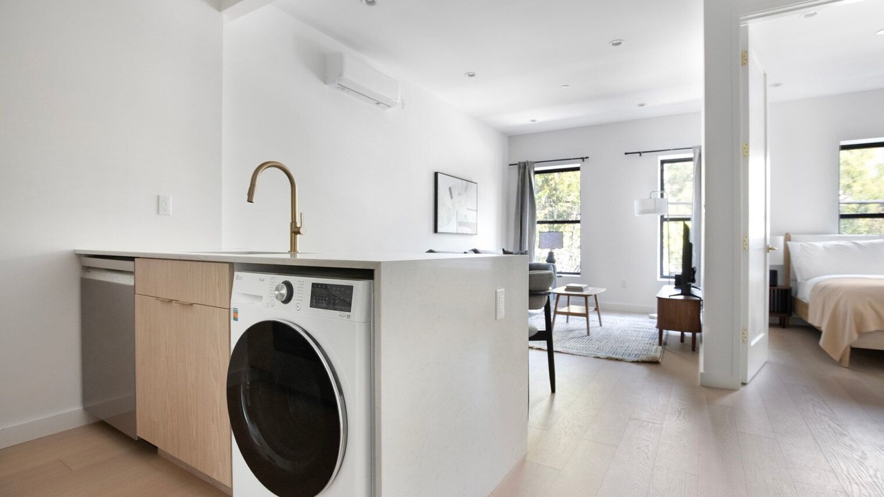 Photo of Others in Greenpoint