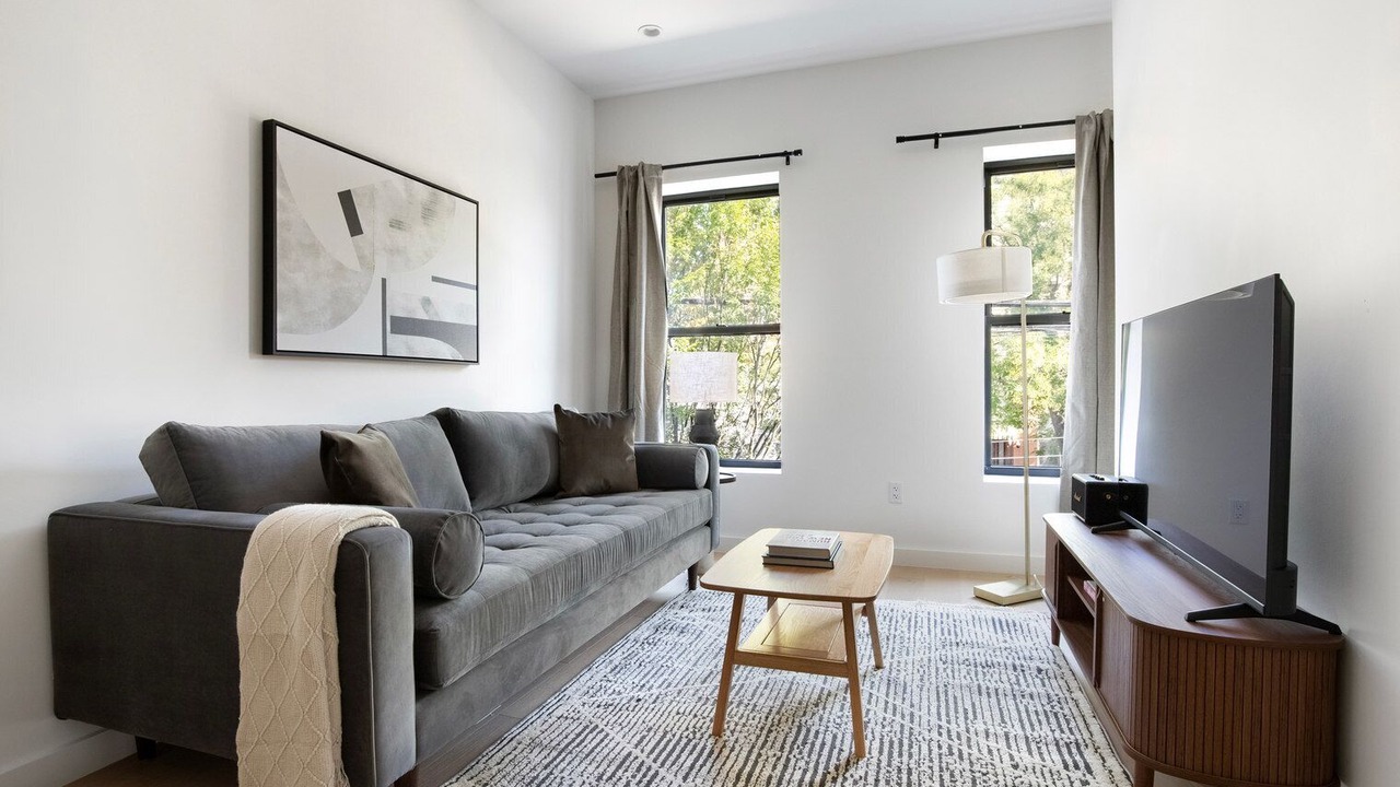 Photo of Livingroom in Greenpoint