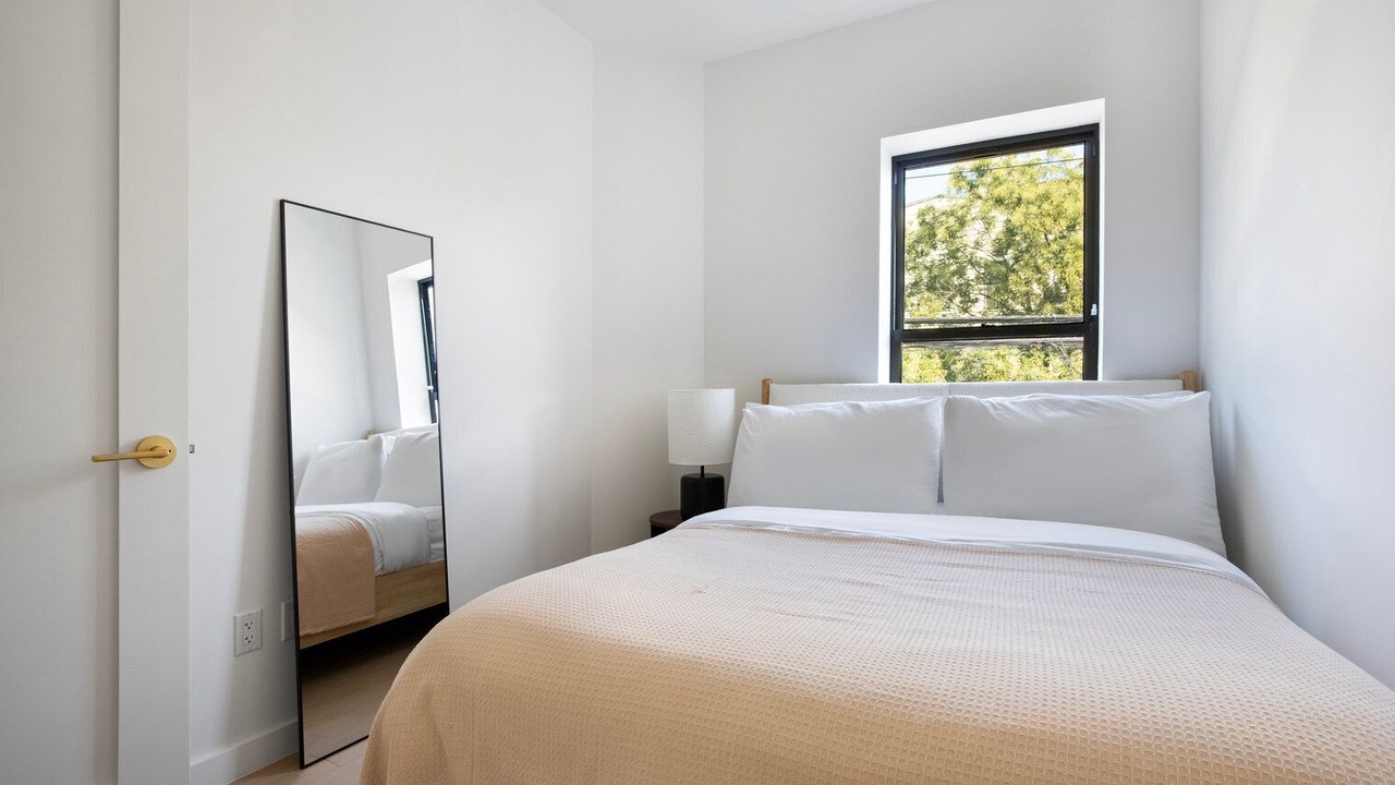 Photo of Bedroom in Greenpoint