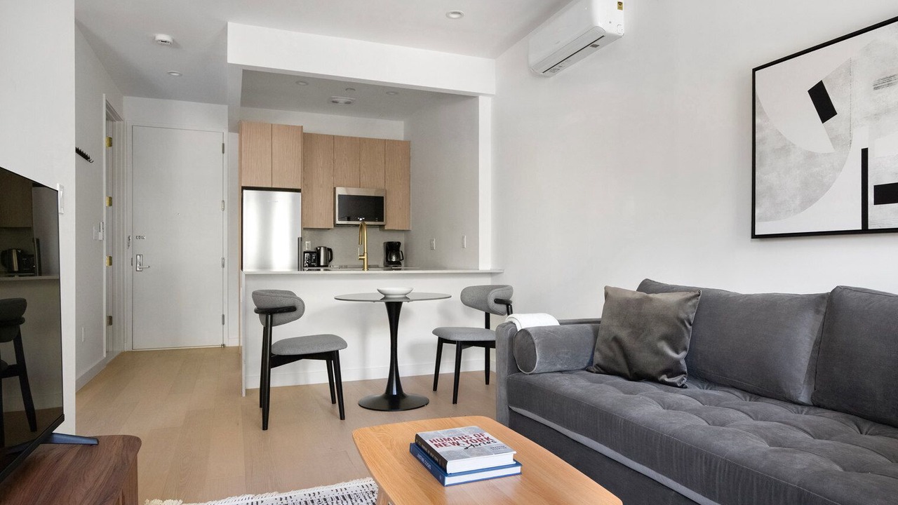 Photo of Livingroom in Greenpoint