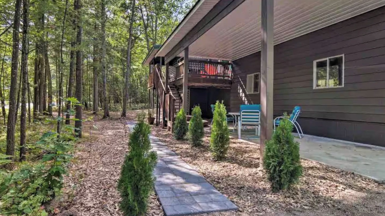 Photo of Patio Balcony in Interlochen