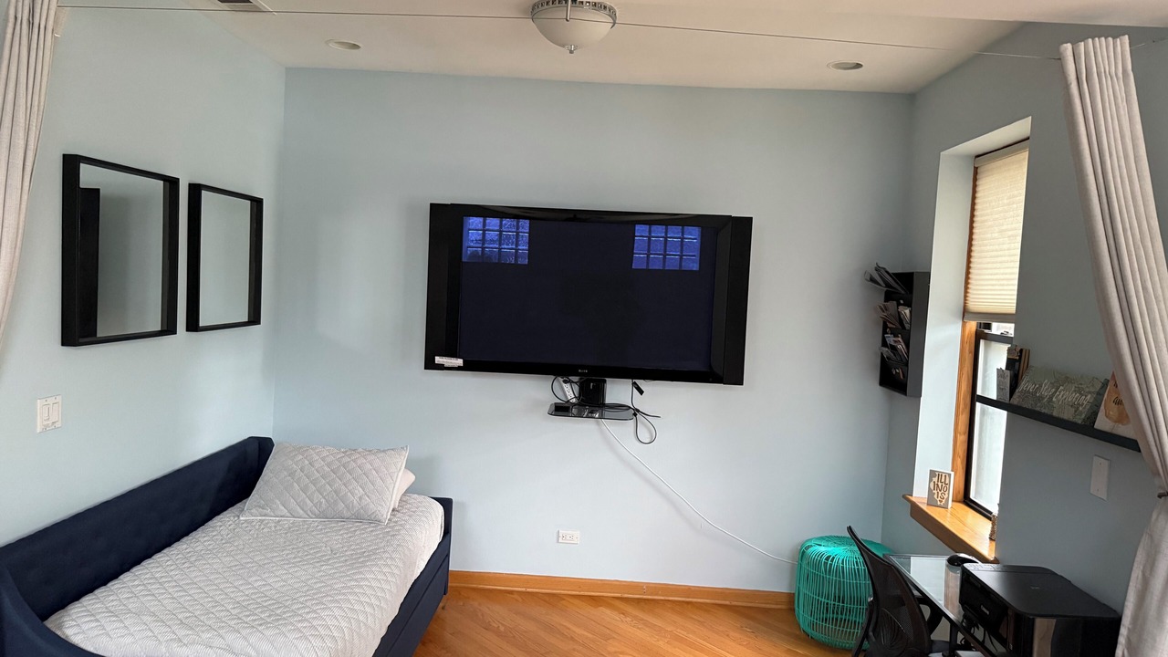 Photo of Bedroom in Irving Park