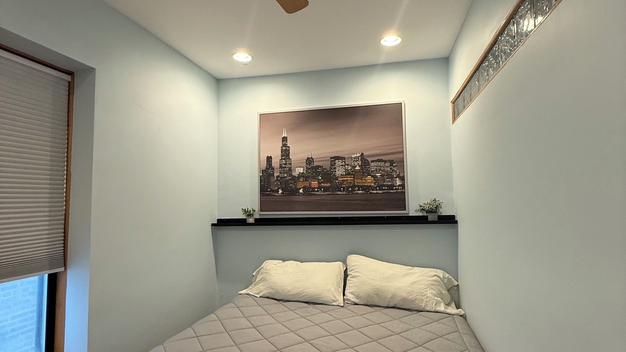 Photo of Bedroom in Irving Park