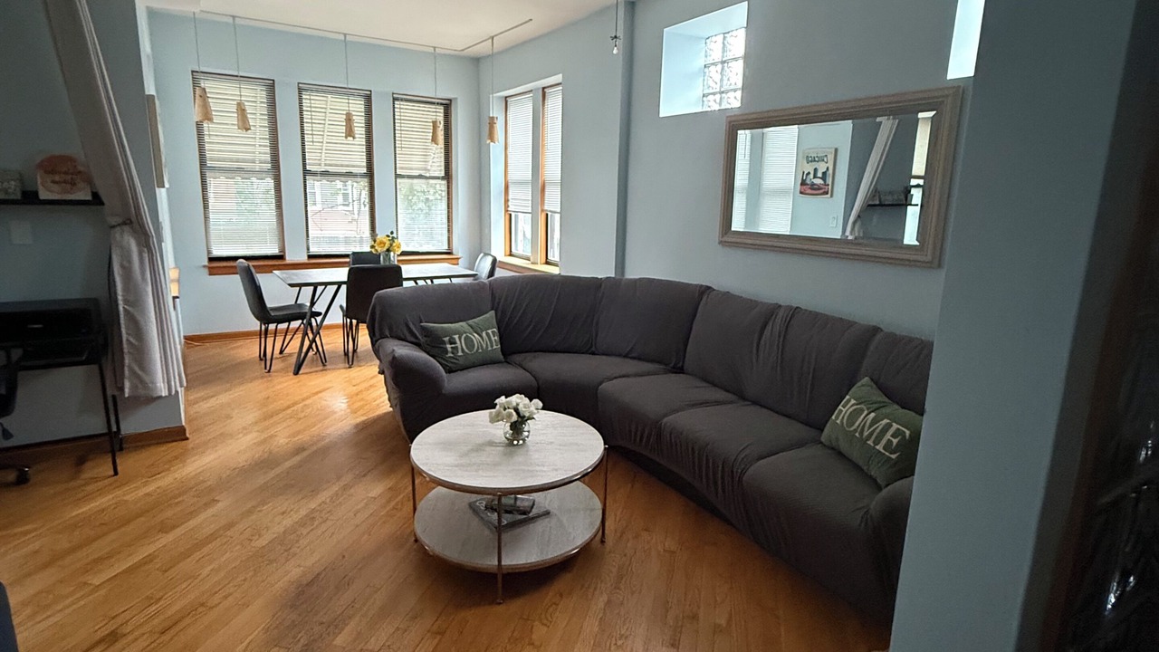 Photo of Livingroom in Irving Park