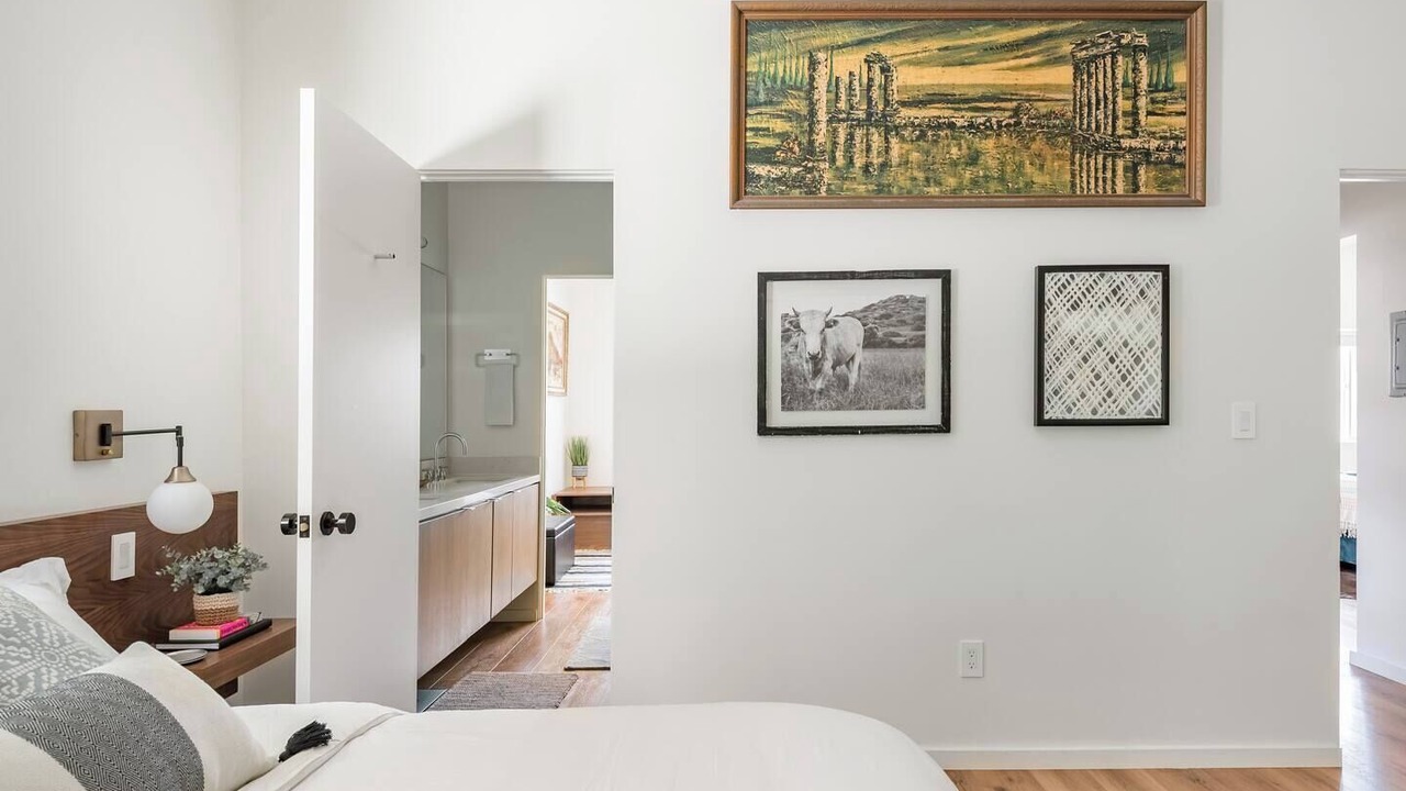 Photo of Bedroom in Circle Area