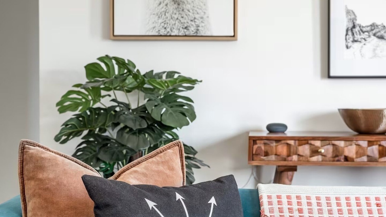Photo of Livingroom in Circle Area