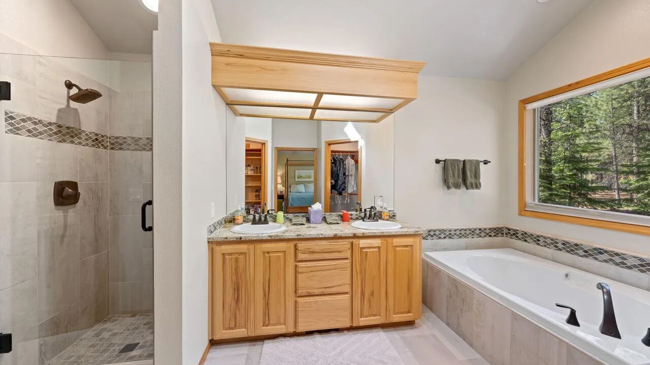 Photo of Bathroom in Black Butte Ranch