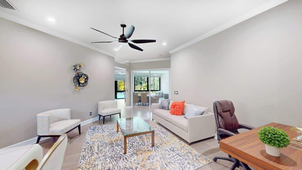 Photo of Livingroom in Boyette Springs