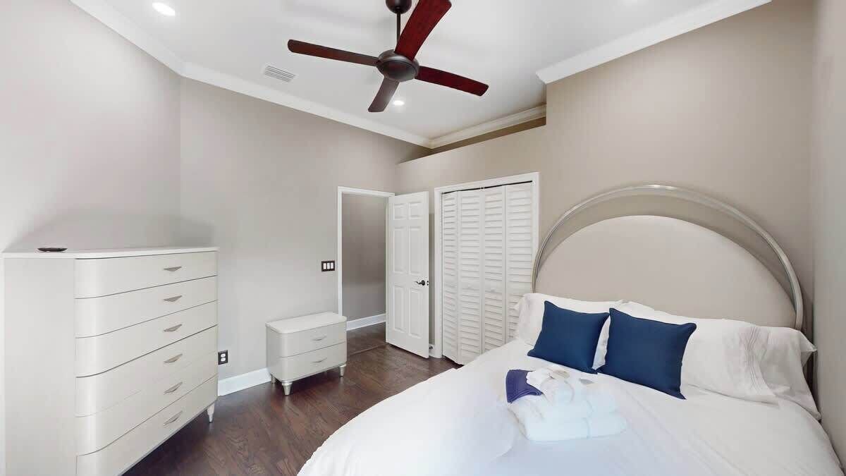 Photo of Bedroom in Boyette Springs