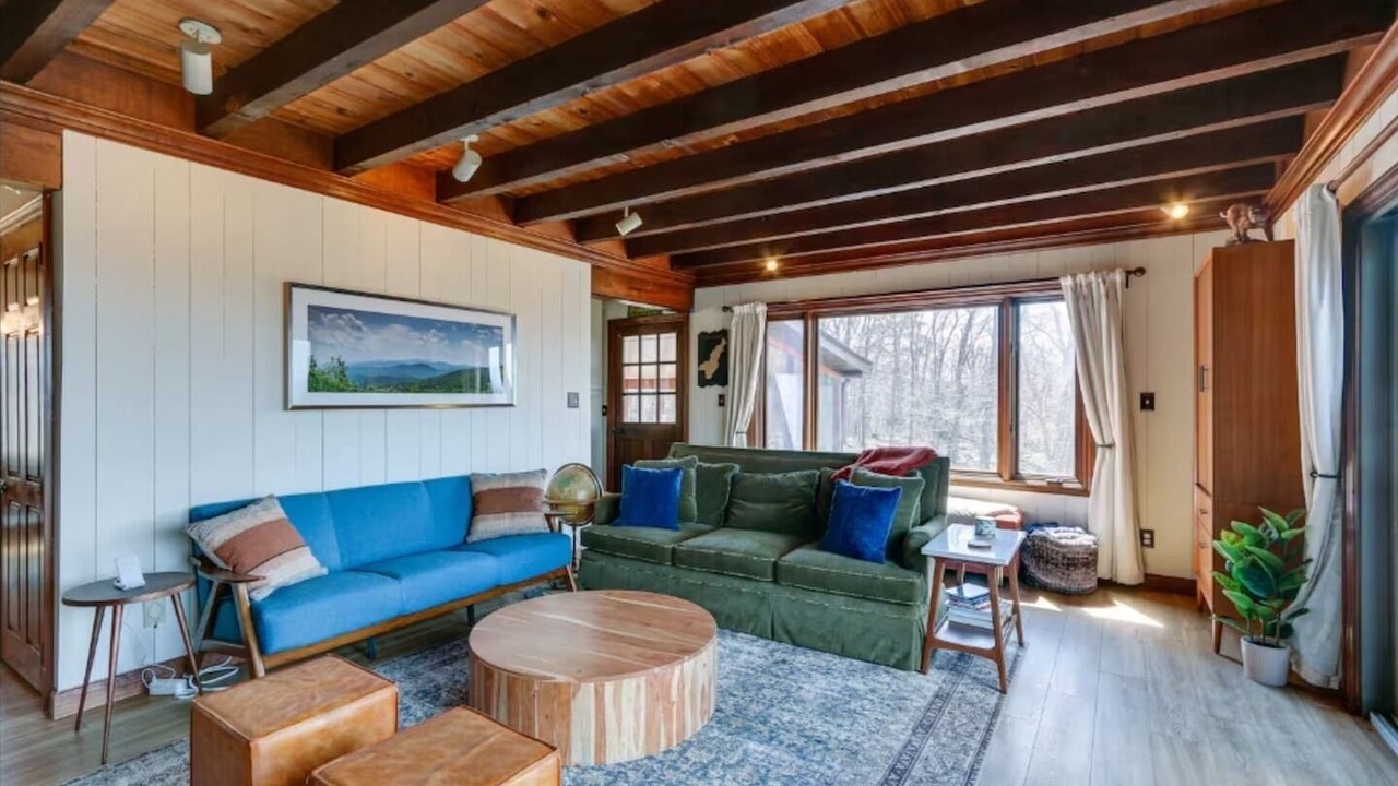 Photo of Livingroom in Front Royal