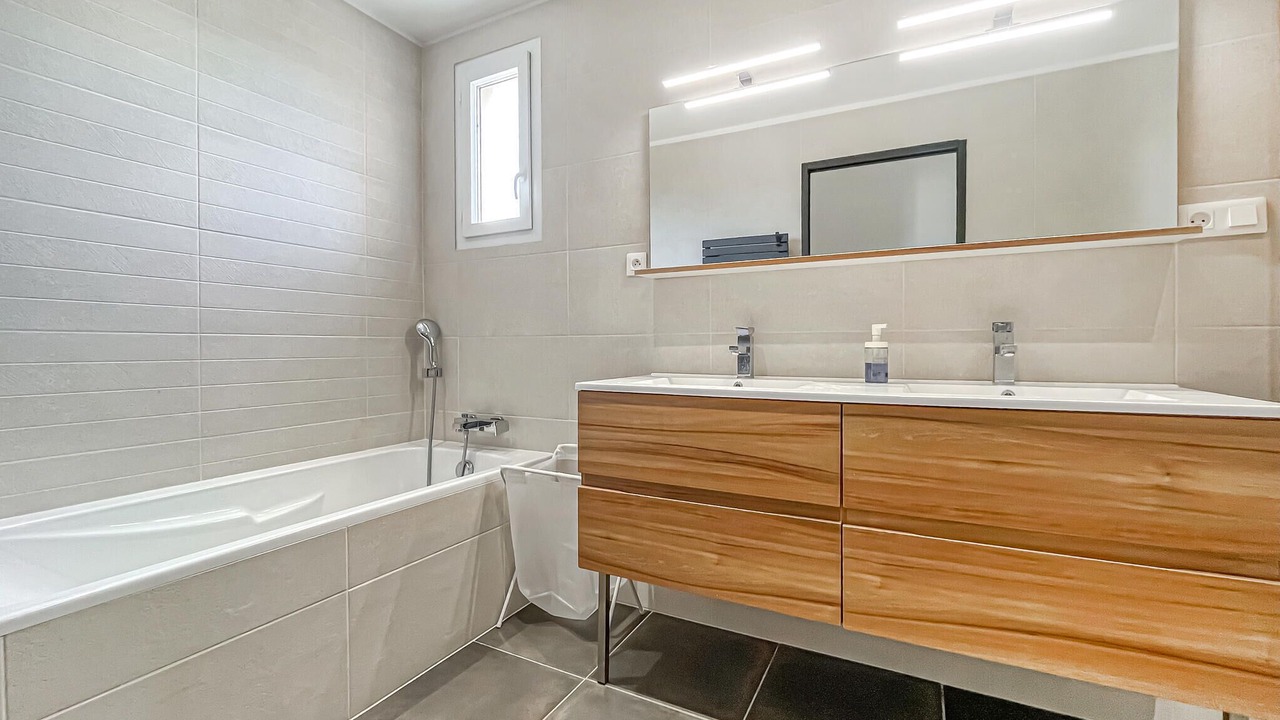 Photo of Bathroom in Serviers-et-Labaume