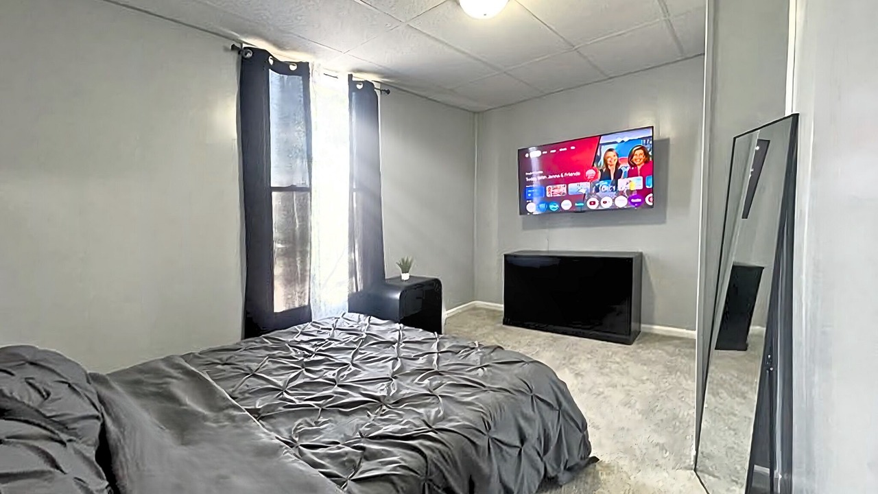 Photo of Bedroom in Evansville