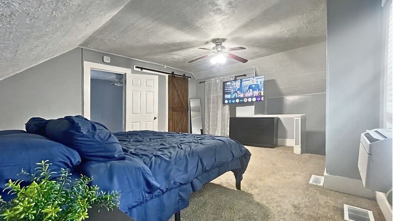 Photo of Bedroom in Evansville