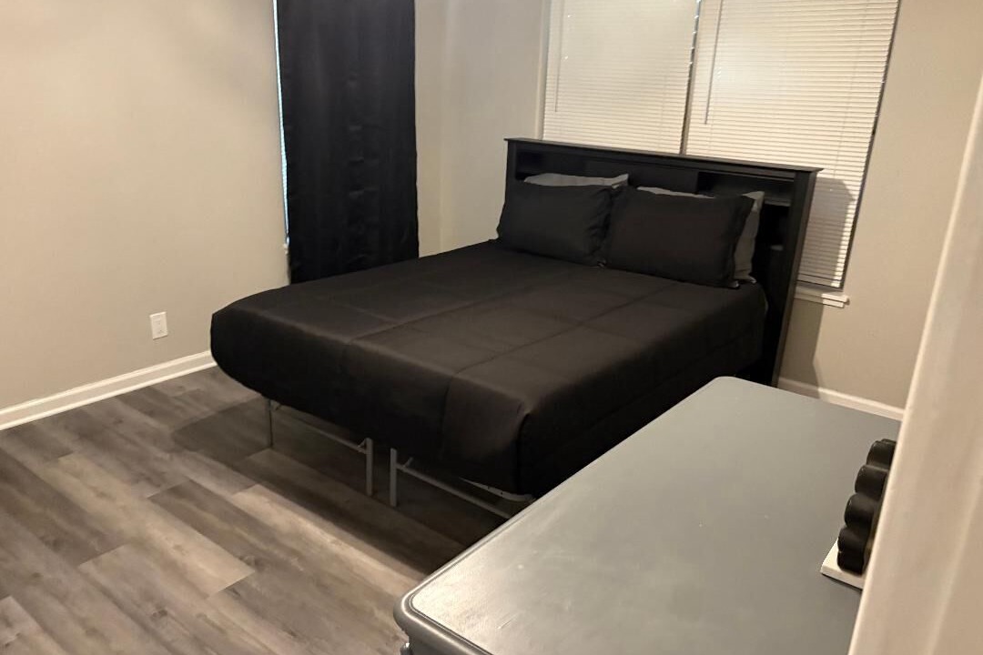 Photo of Bedroom in South Side