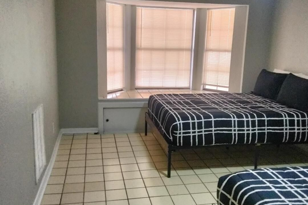 Photo of Bedroom in South Side