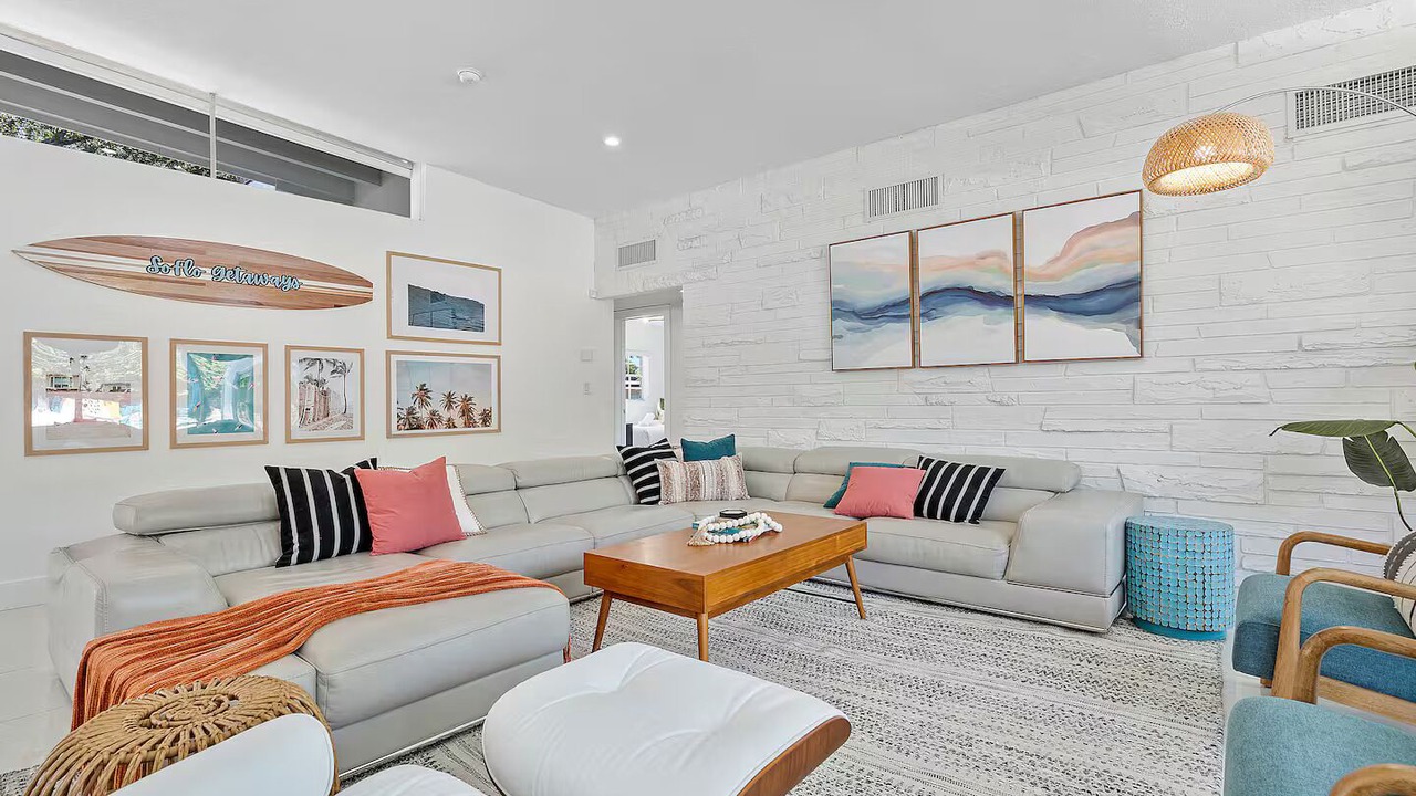 Photo of Livingroom in North Miami Beach