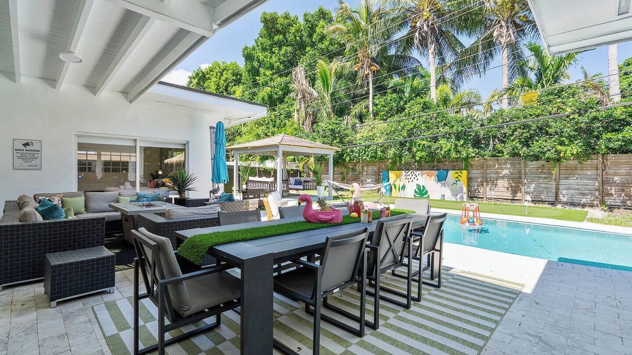 Photo of Outdoor in North Miami Beach
