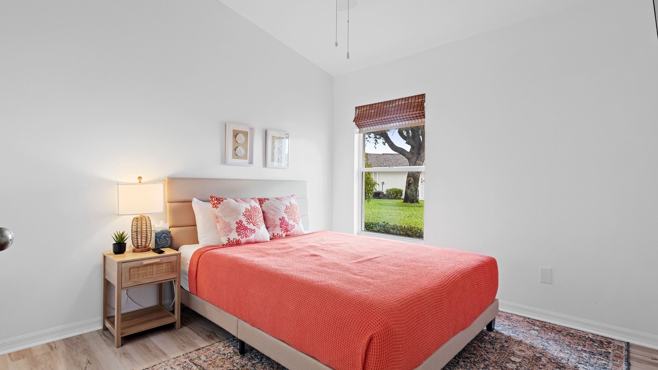 Photo of Bedroom in Beachwalk Isles