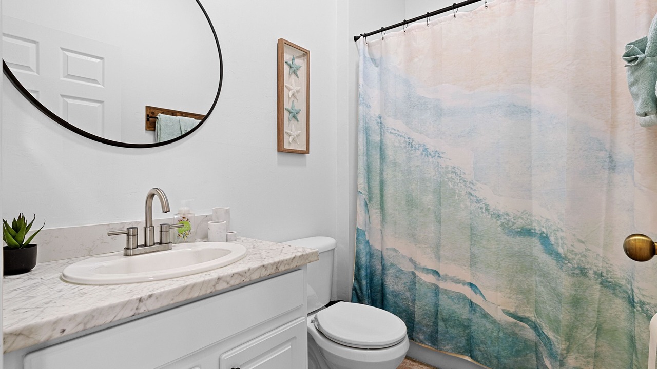 Photo of Bathroom in Beachwalk Isles