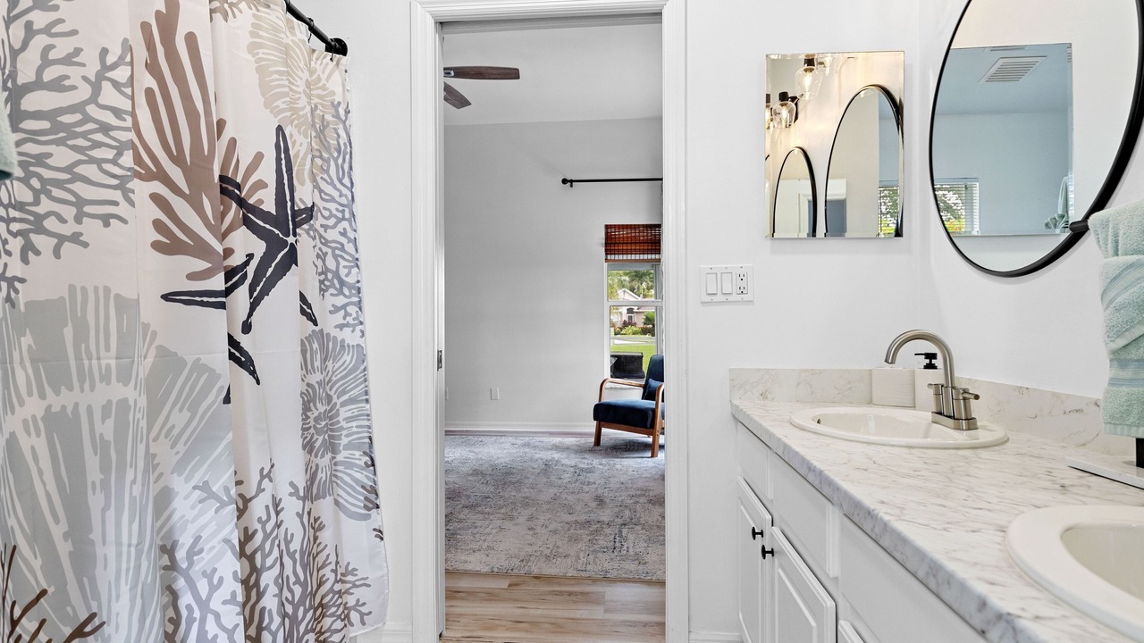 Photo of Bathroom in Beachwalk Isles