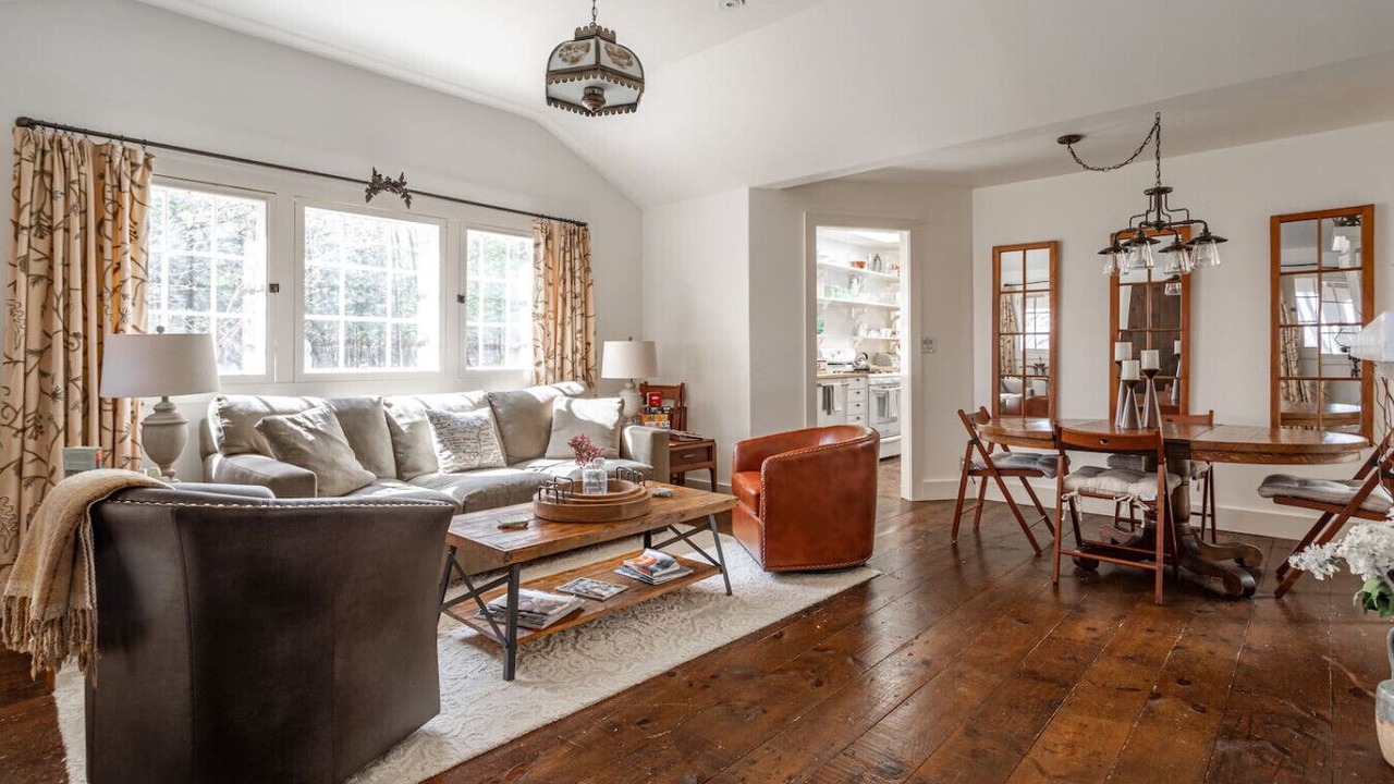 Photo of Livingroom in Saugerties