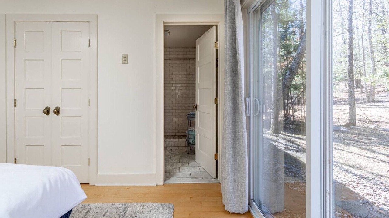Photo of Bedroom in Saugerties