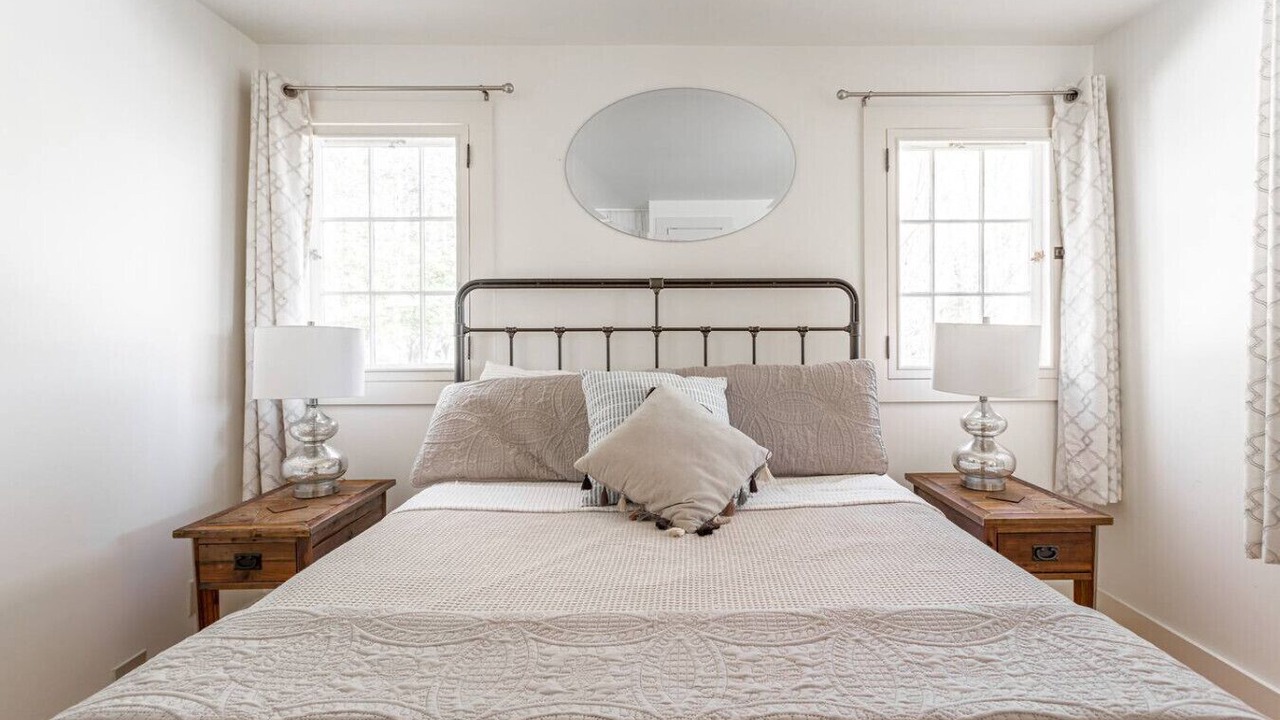 Photo of Bedroom in Saugerties