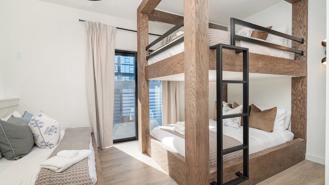 Photo of Bedroom in Eighth Avenue
