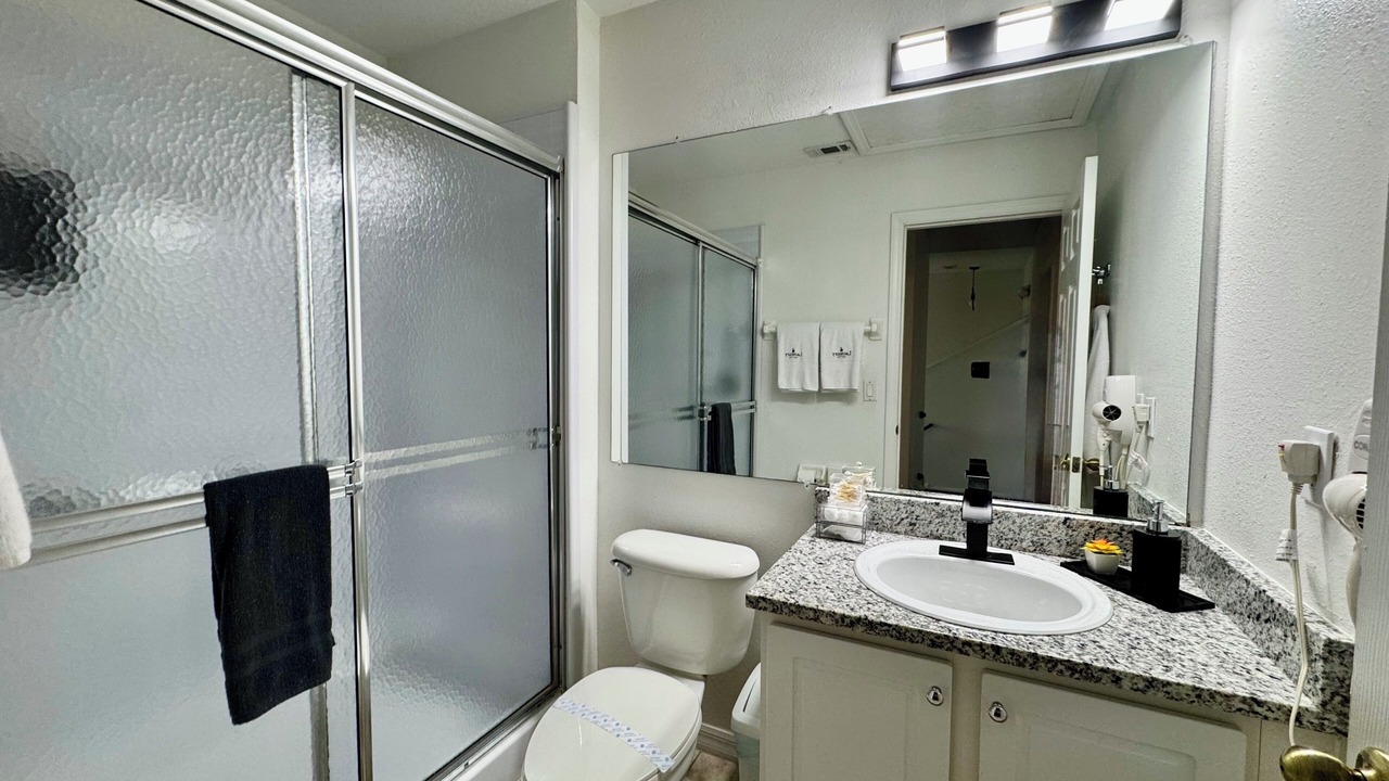 Photo of Bathroom in Lake Berkley