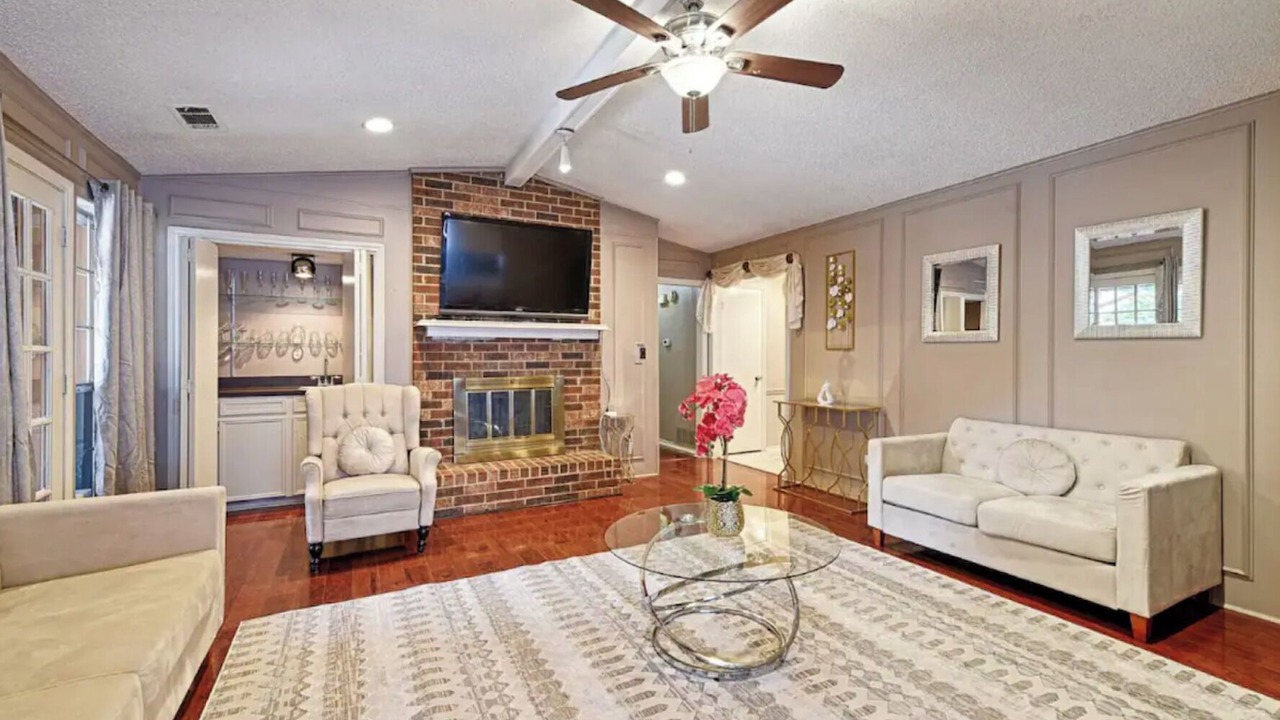 Photo of Livingroom in Richardson