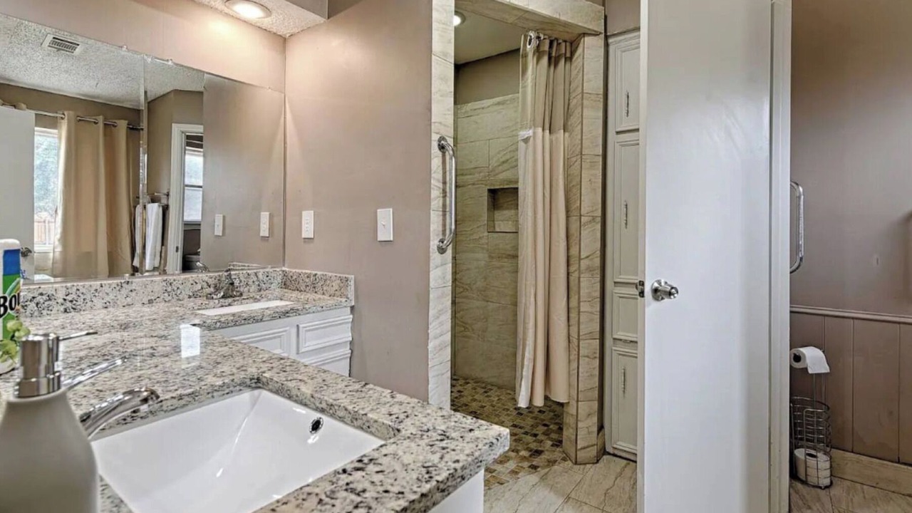 Photo of Bathroom in Richardson
