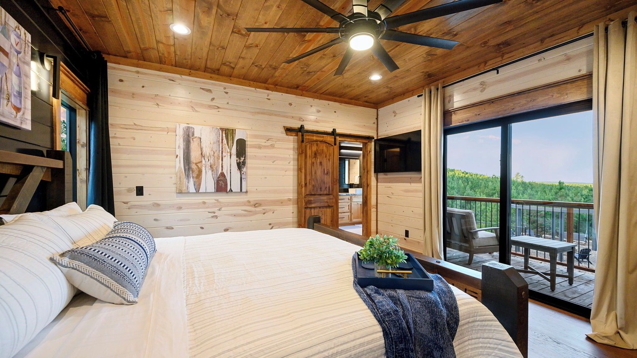 Photo of Bedroom in Pickens