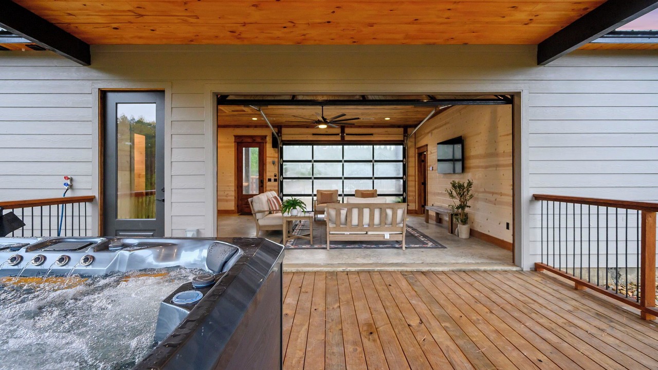Photo of Outdoor in Pickens