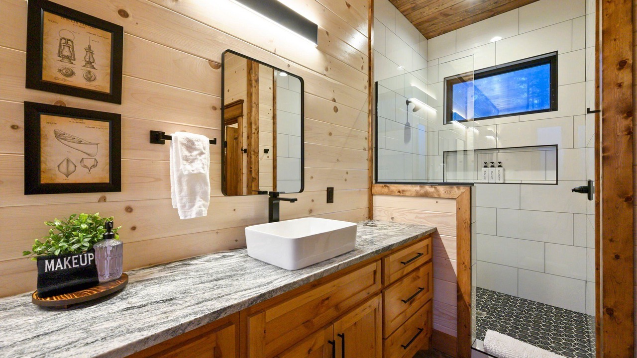 Photo of Bathroom in Pickens