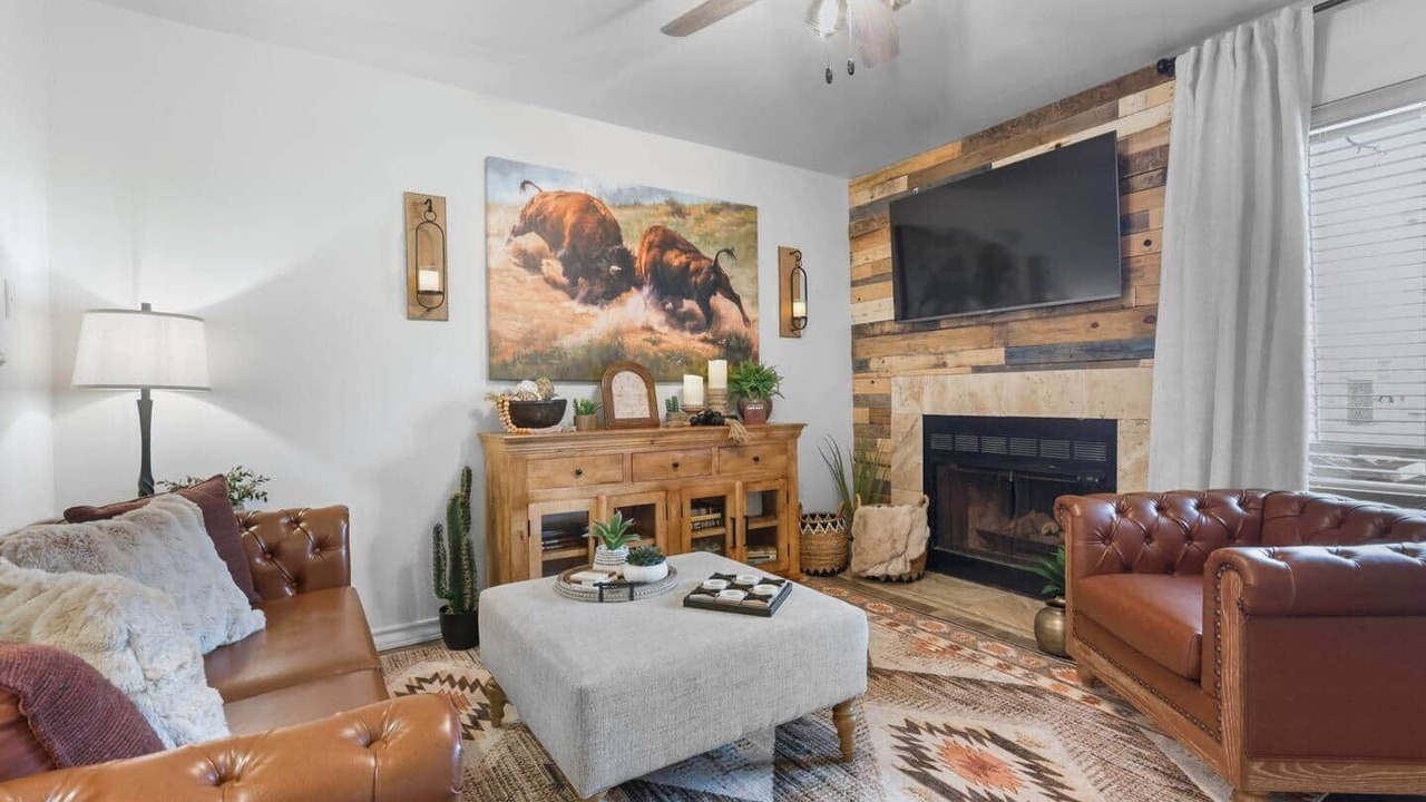 Photo of Livingroom in College Station