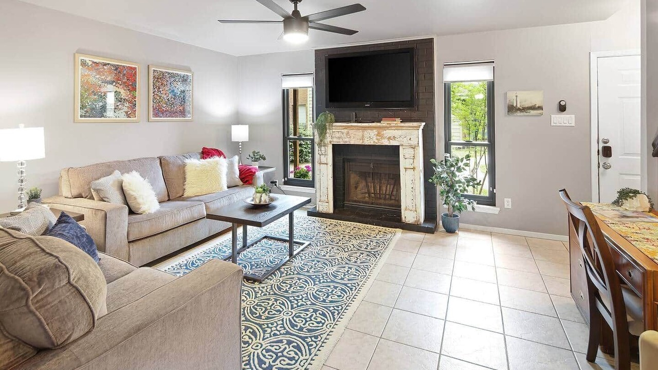 Photo of Livingroom in College Station
