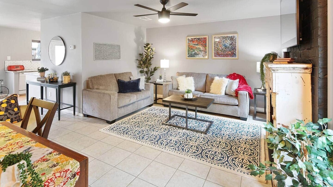 Photo of Livingroom in College Station