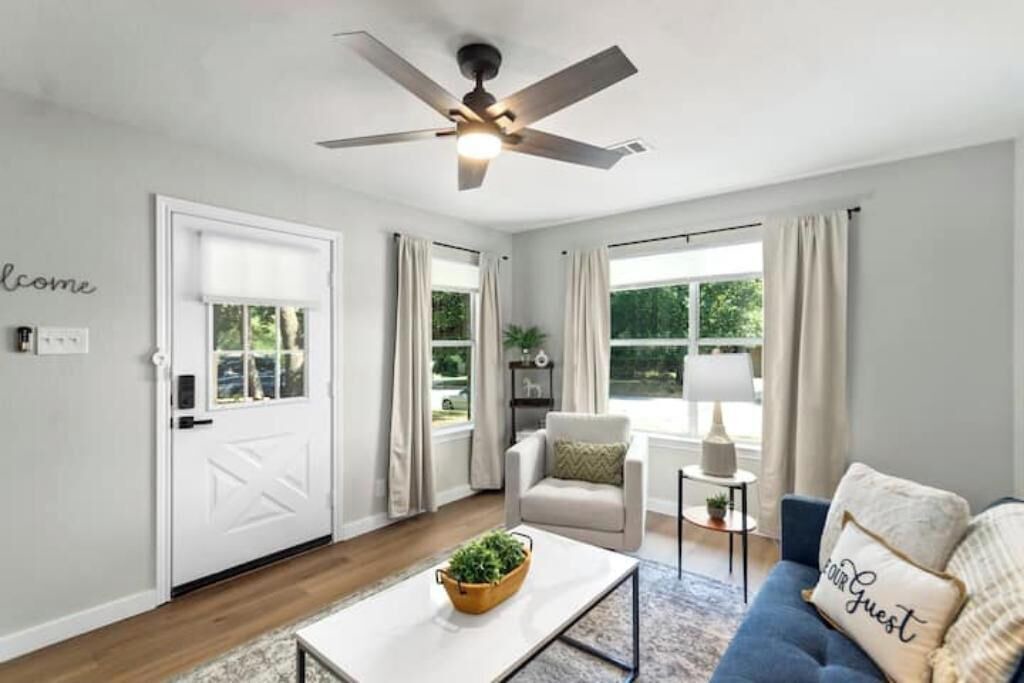 Photo of Livingroom in Denton