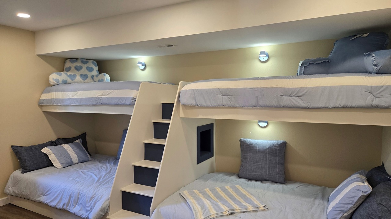 Photo of Bedroom in Lake of the Ozarks