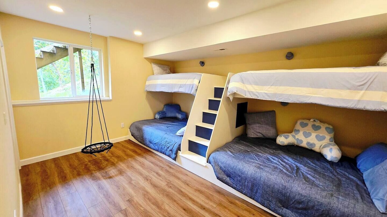 Photo of Bedroom in Lake of the Ozarks