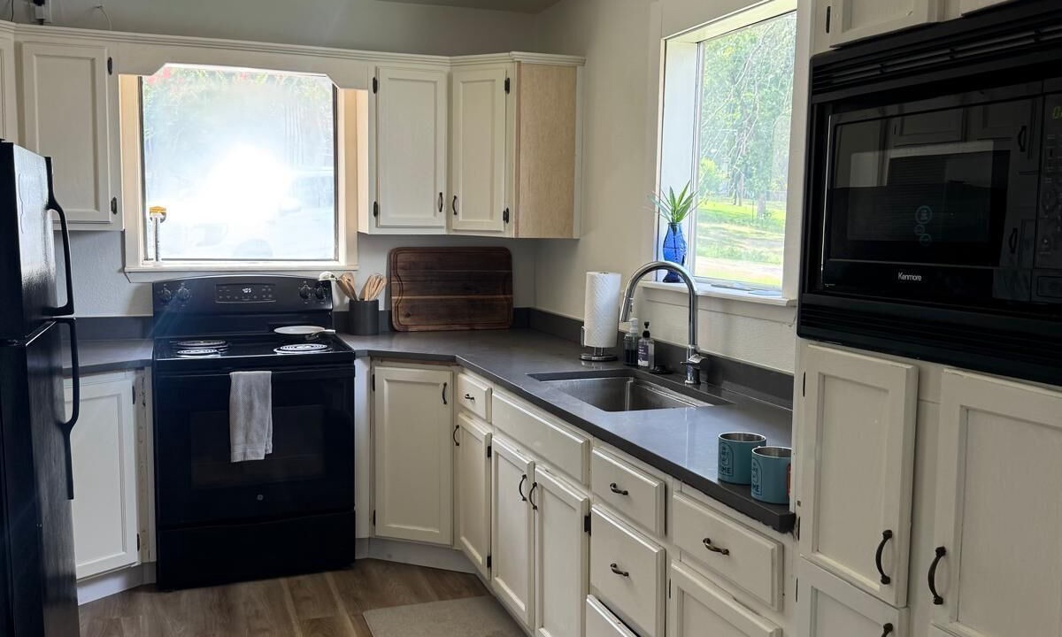Photo of Kitchen in Flint