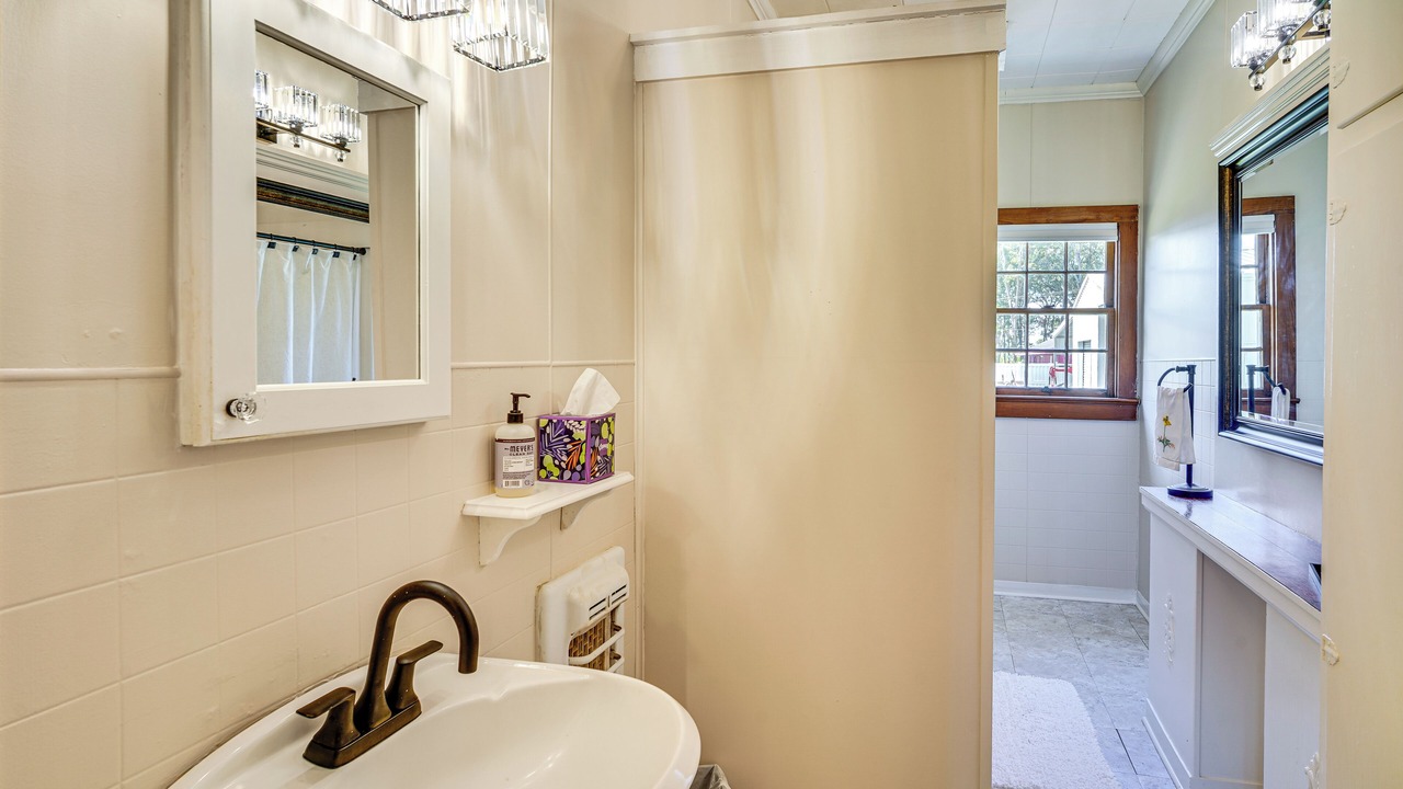 Photo of Bathroom in Baldwin