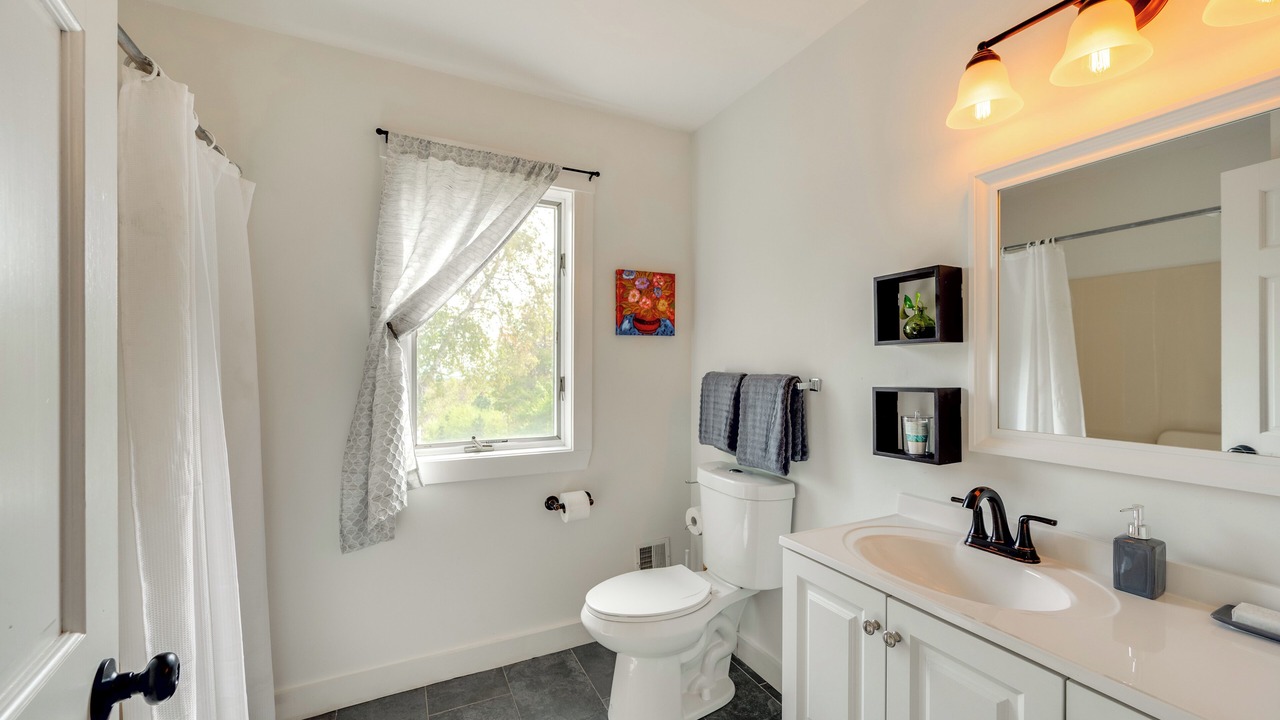 Photo of Bathroom in Intervale